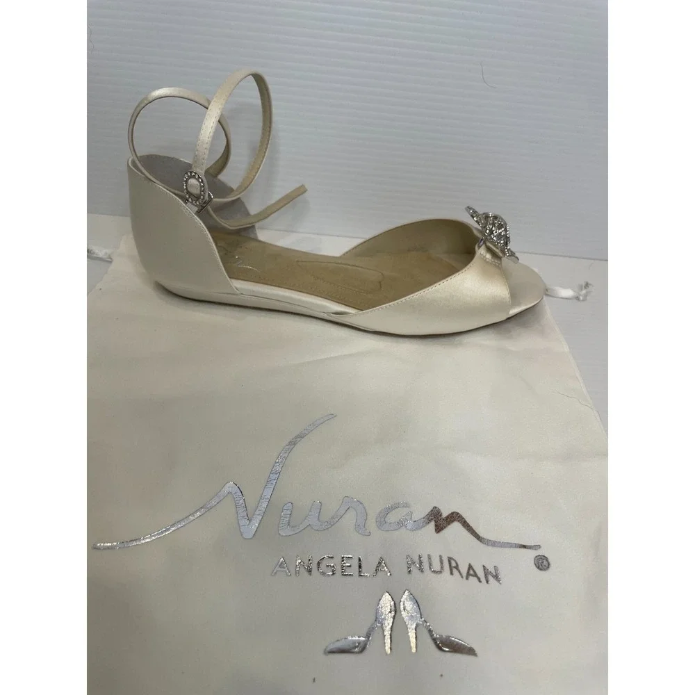 Angela Nuran Audrey Dyeable Silk Tiny Wedge Shoes White Size US 8‎ MSRP $345 NIB